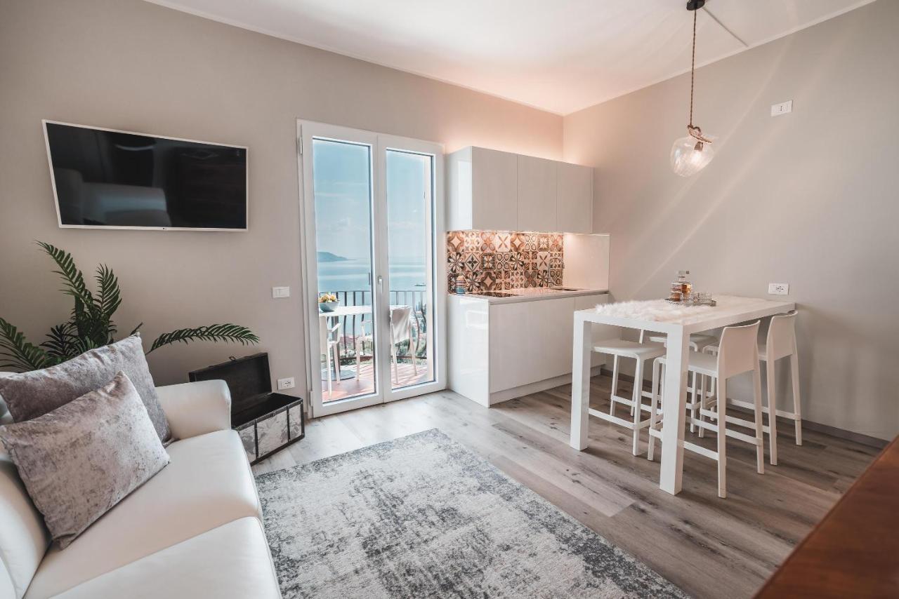 Ferienwohnung Montelago Gargnano Exteriör bild